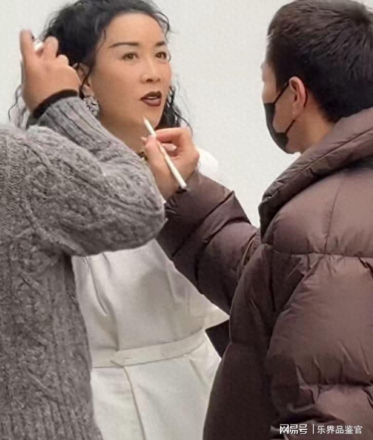 “苦等9年”的沈梦辰，住2亿别墅，请4个保姆，那英果然没说错